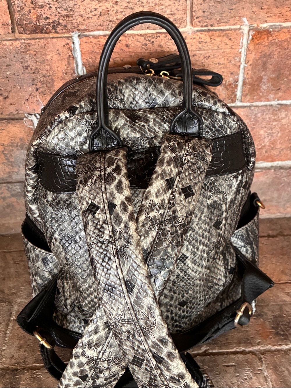 🏴☠️ MCM Stark Python Print backpack Ltd Edition black python and gray w studs - Picture 12 of 17
